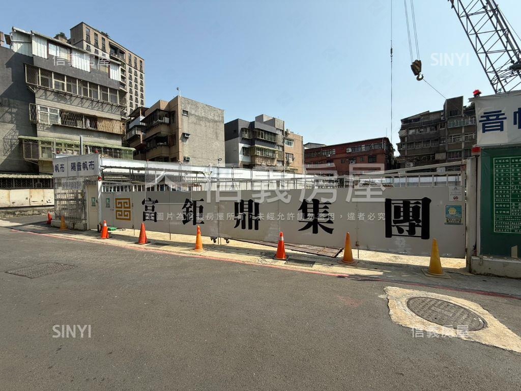 捷運信義安和靜巷邊間店辦房屋室內格局與周邊環境