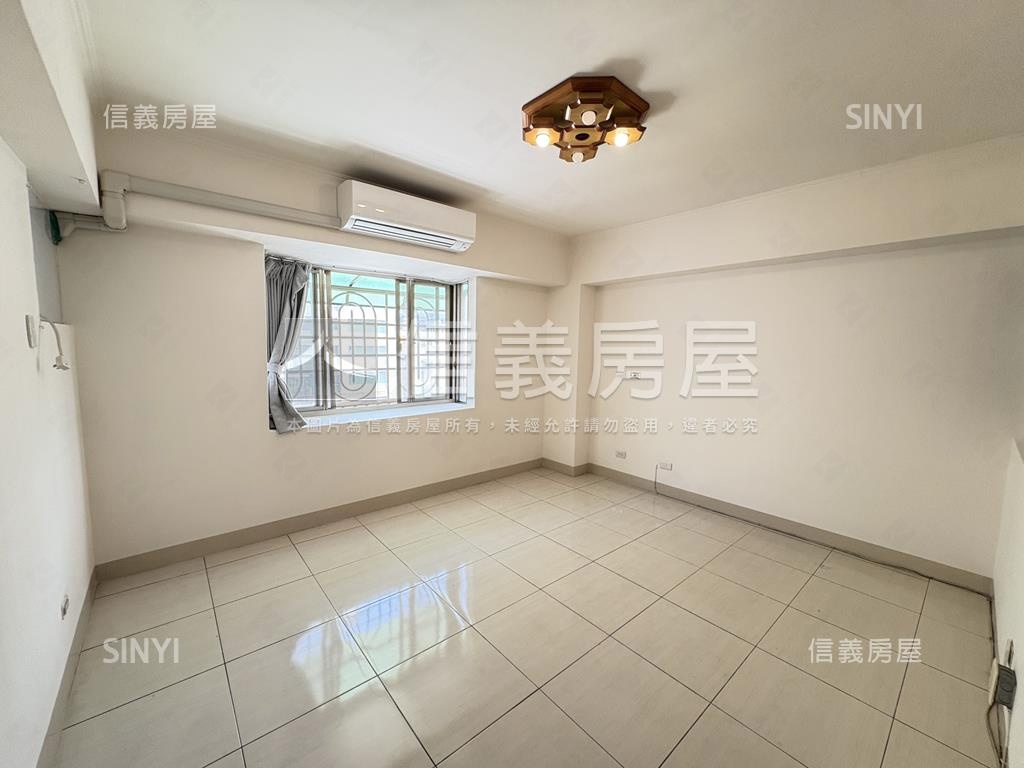 左營高鐵★採光三房車位房屋室內格局與周邊環境