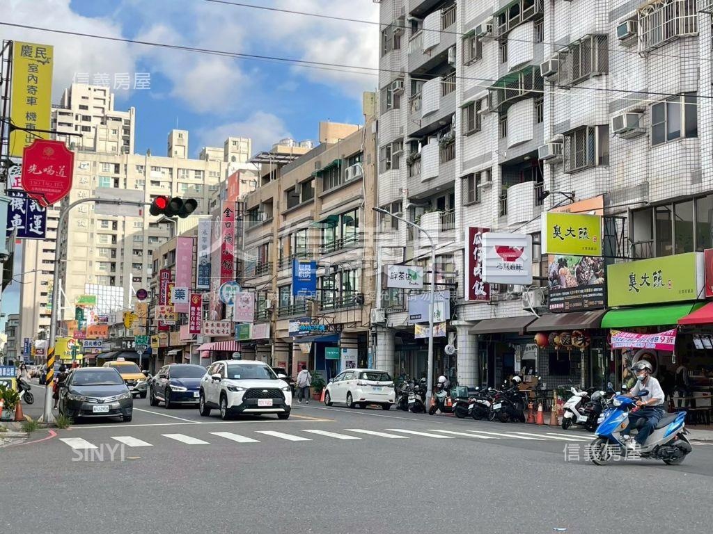 左營高鐵★採光三房車位房屋室內格局與周邊環境