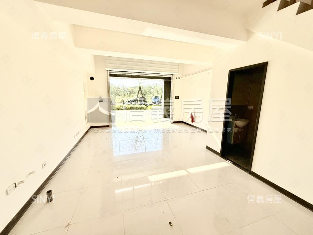 市政御璽黃金店面房屋室內格局與周邊環境