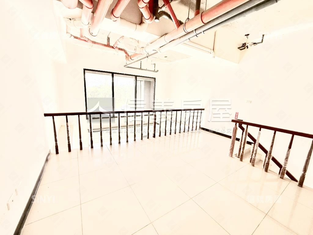 市政御璽黃金店面房屋室內格局與周邊環境