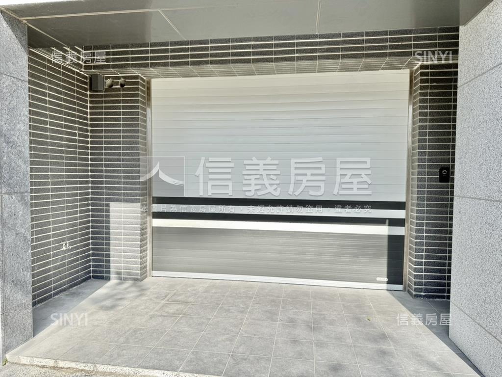 市政御璽黃金店面房屋室內格局與周邊環境