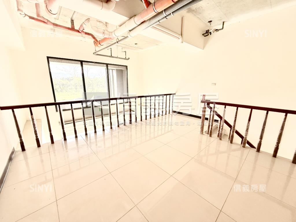 市政御璽黃金店面房屋室內格局與周邊環境