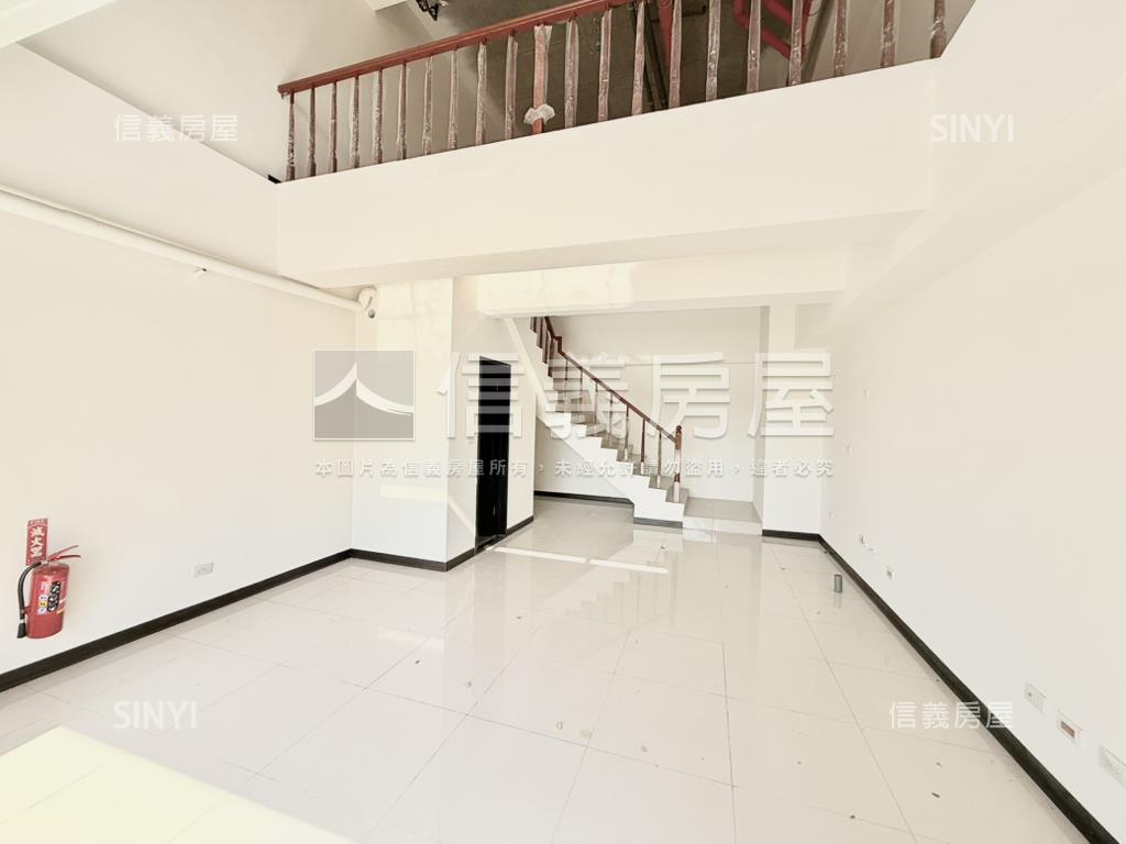 市政御璽黃金店面房屋室內格局與周邊環境