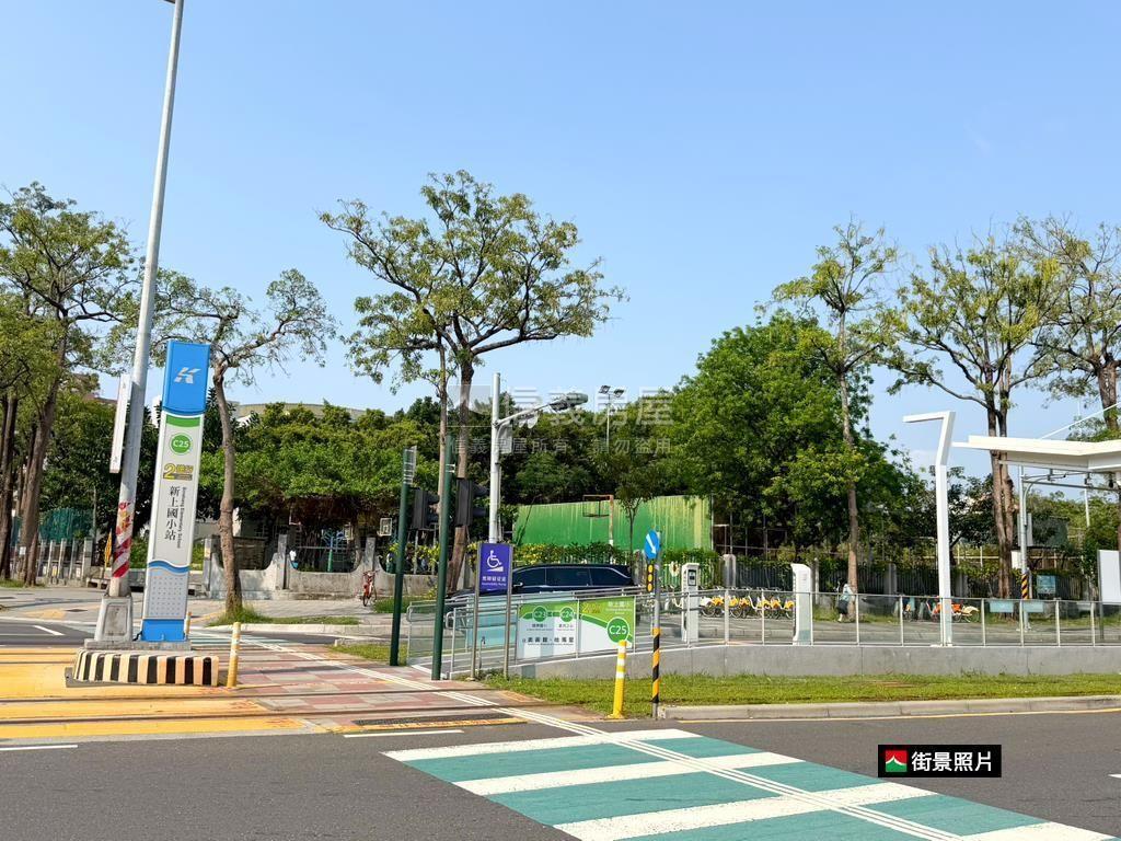 采揚天｜陽台進出三房車位房屋室內格局與周邊環境