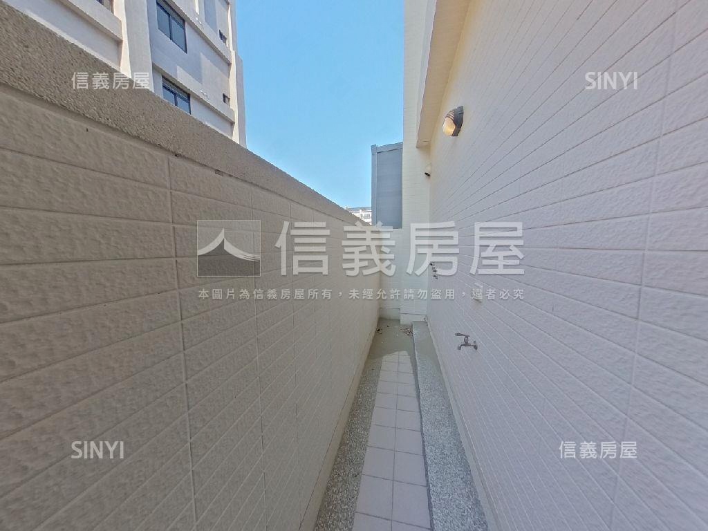 伸港公所旁全新朝東北別墅房屋室內格局與周邊環境