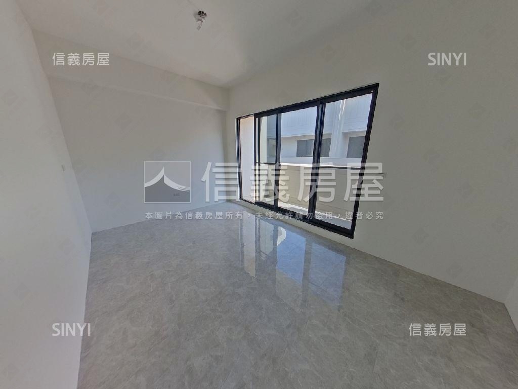 伸港公所旁全新朝東北別墅房屋室內格局與周邊環境