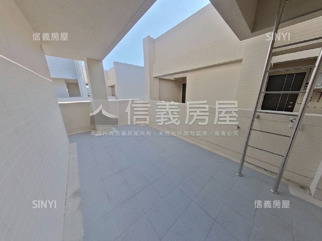 伸港公所旁全新朝東北別墅房屋室內格局與周邊環境