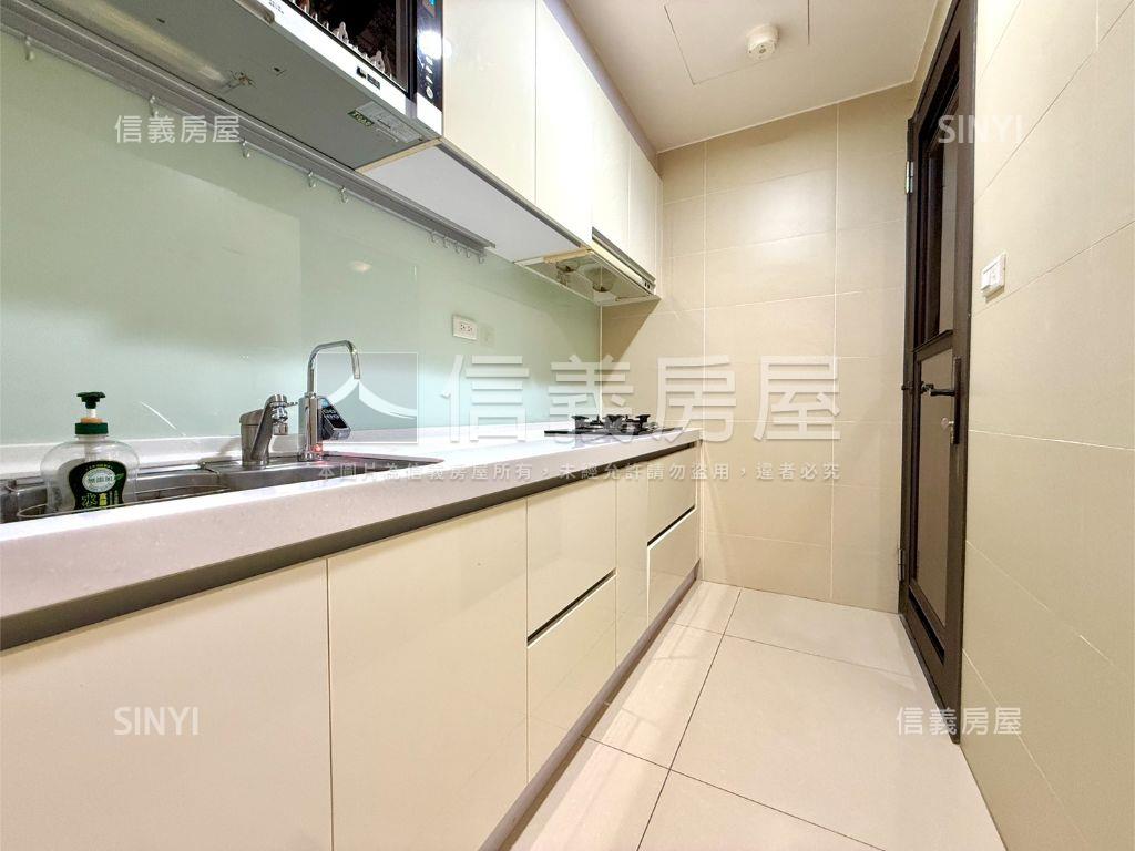 臻觀高樓視野美屋三房房屋室內格局與周邊環境