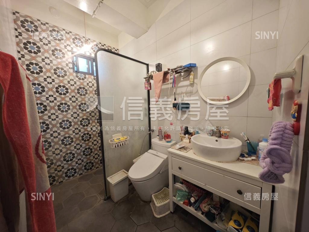 中西區和真街質感店住房屋室內格局與周邊環境