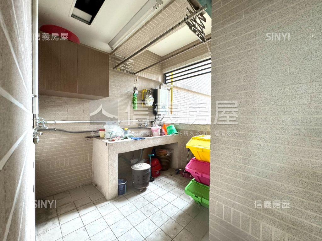 典藏綠景月光琉璃大器宅房屋室內格局與周邊環境