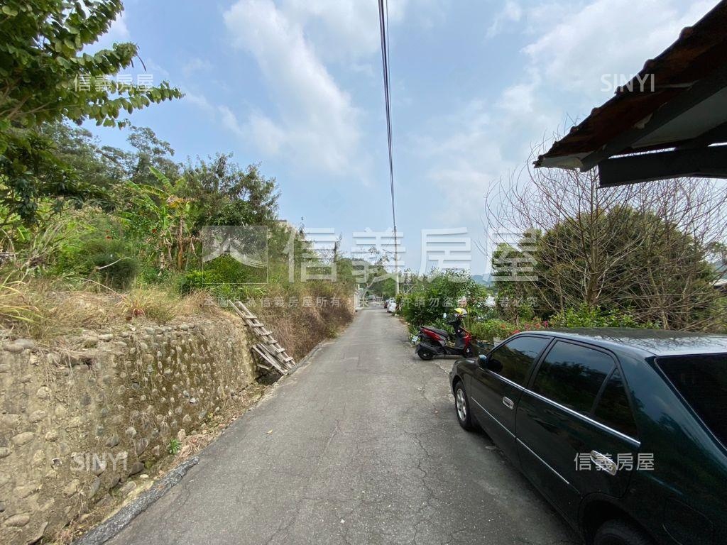 霧峰復興路二段６１巷地Ａ房屋室內格局與周邊環境