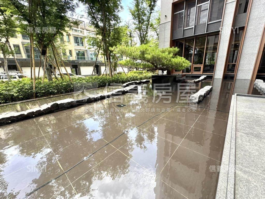 全新未住高樓兩房面車位房屋室內格局與周邊環境