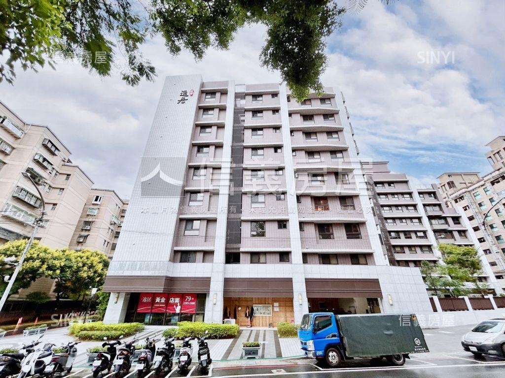 燙金寬敞金店面房屋室內格局與周邊環境