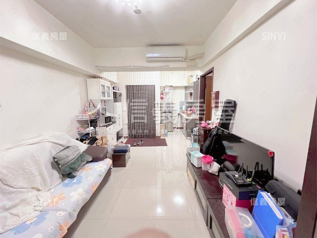 左營高鐵邊間質感兩房房屋室內格局與周邊環境