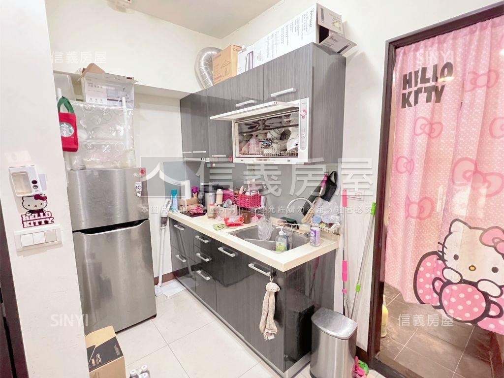 左營高鐵邊間質感兩房房屋室內格局與周邊環境