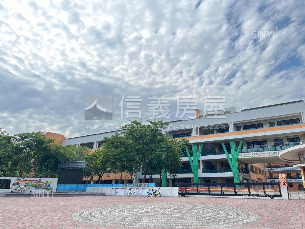左營高鐵邊間質感兩房房屋室內格局與周邊環境