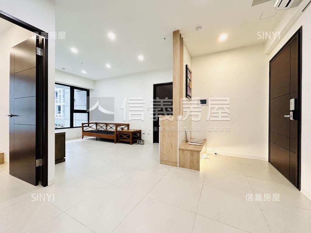 蒙德里安朝南中庭景觀兩房房屋室內格局與周邊環境