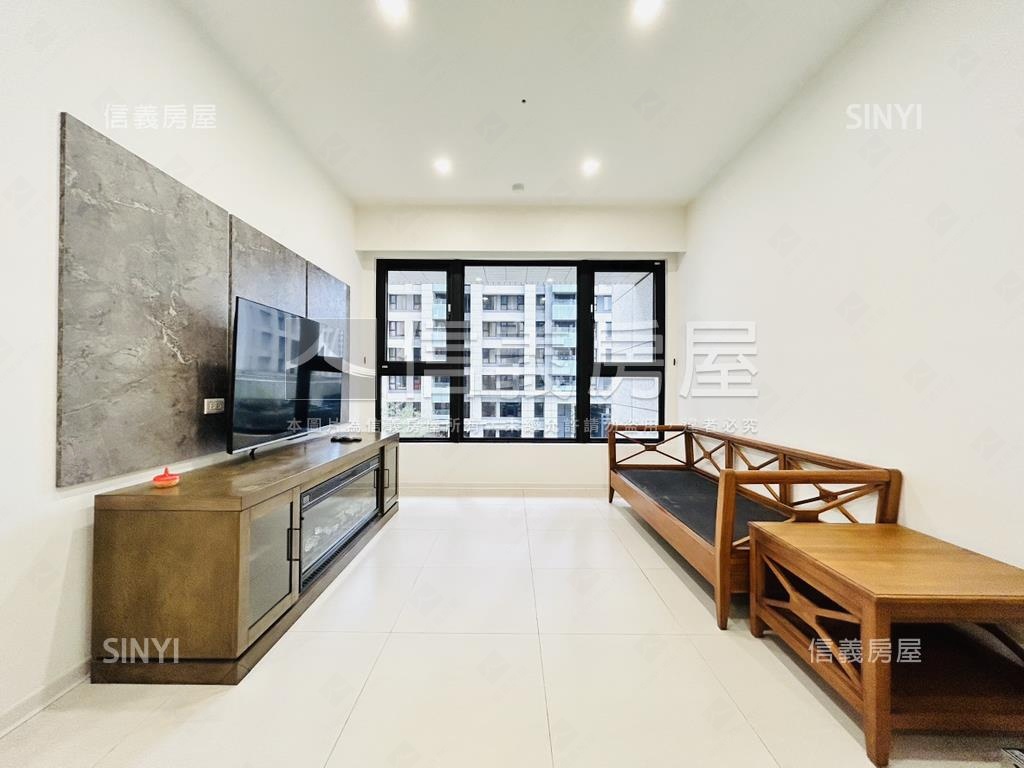 蒙德里安朝南中庭景觀兩房房屋室內格局與周邊環境