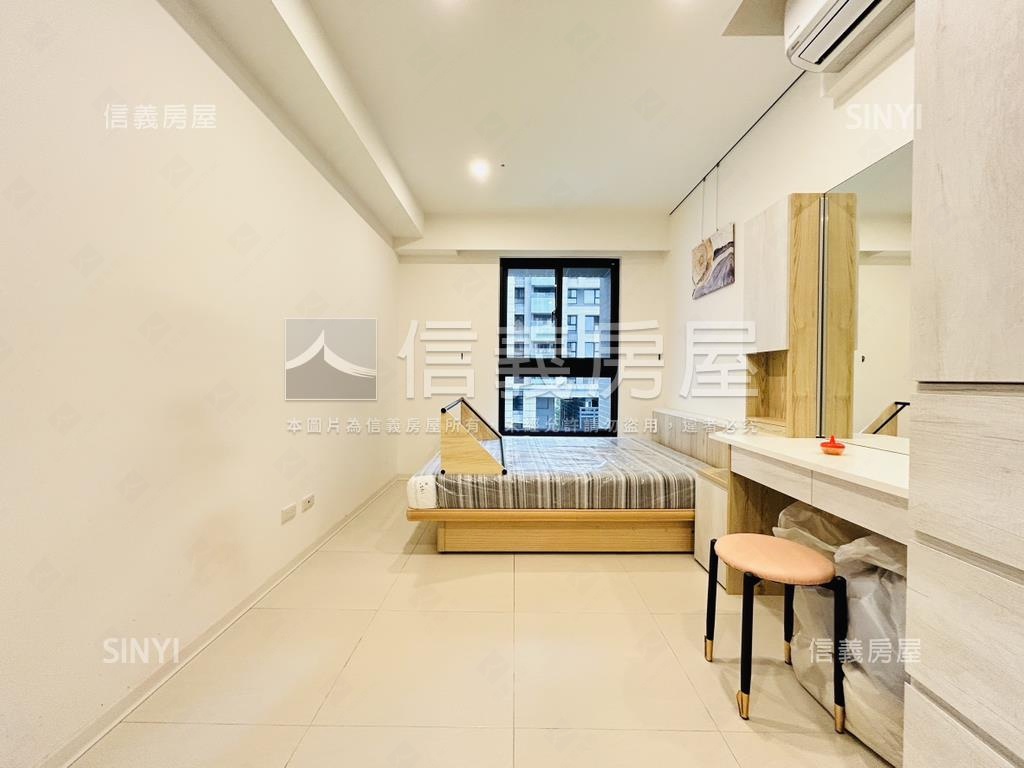 蒙德里安朝南中庭景觀兩房房屋室內格局與周邊環境