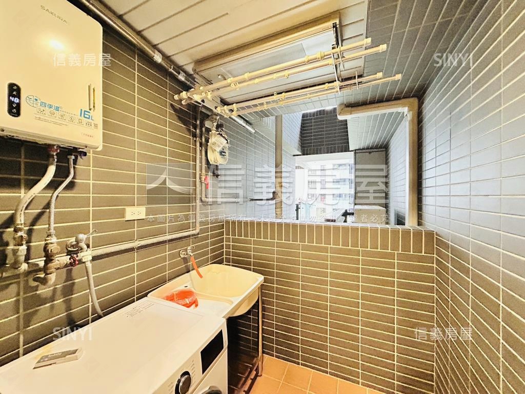 蒙德里安朝南中庭景觀兩房房屋室內格局與周邊環境