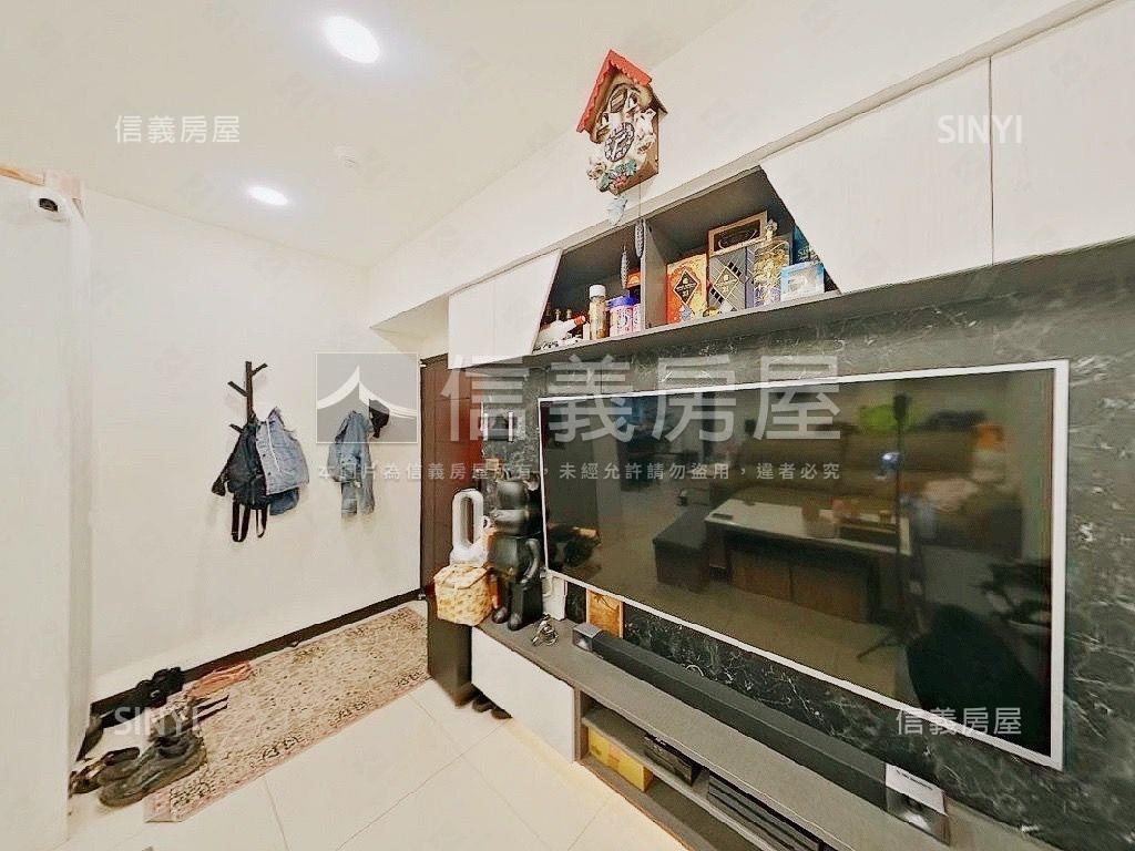 未來之都裝潢兩房車位房屋室內格局與周邊環境