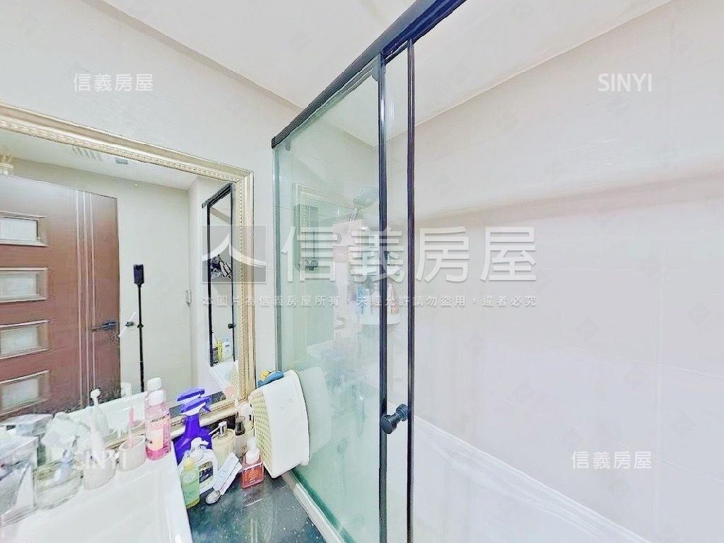 未來之都裝潢兩房車位房屋室內格局與周邊環境