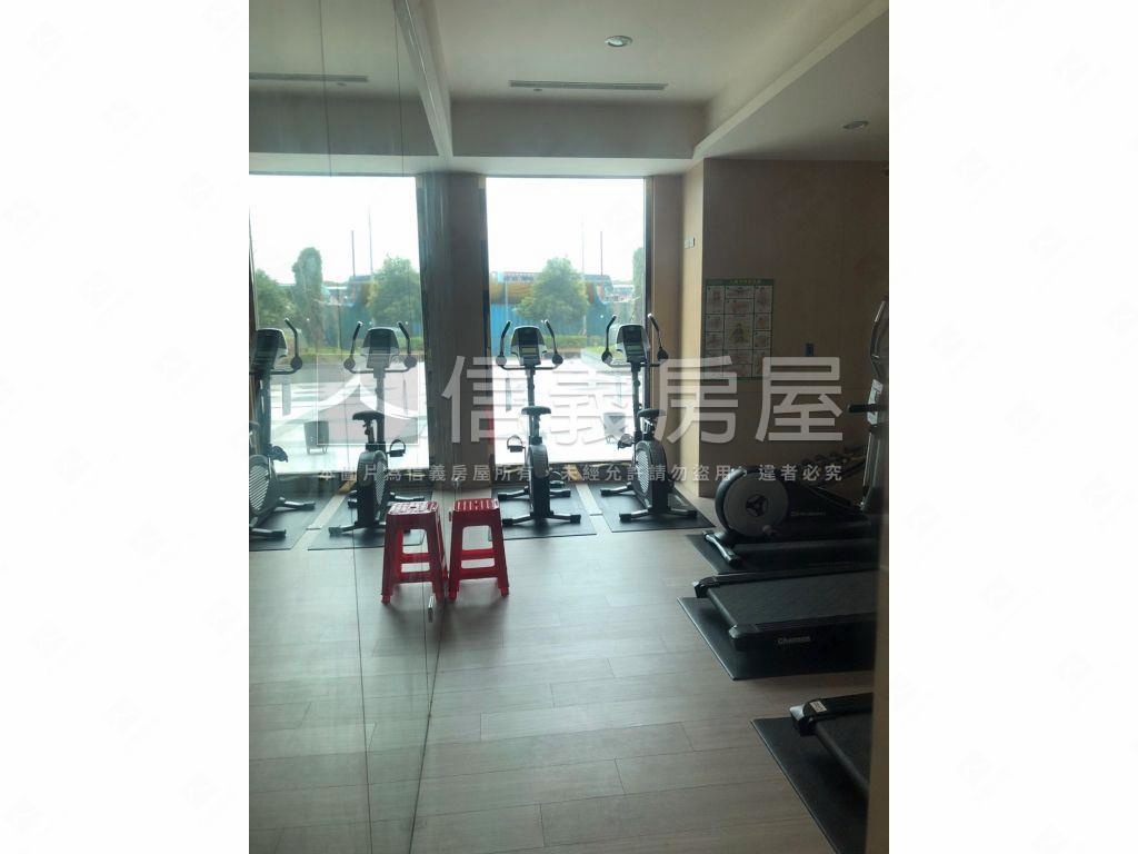 未來之都裝潢兩房車位房屋室內格局與周邊環境