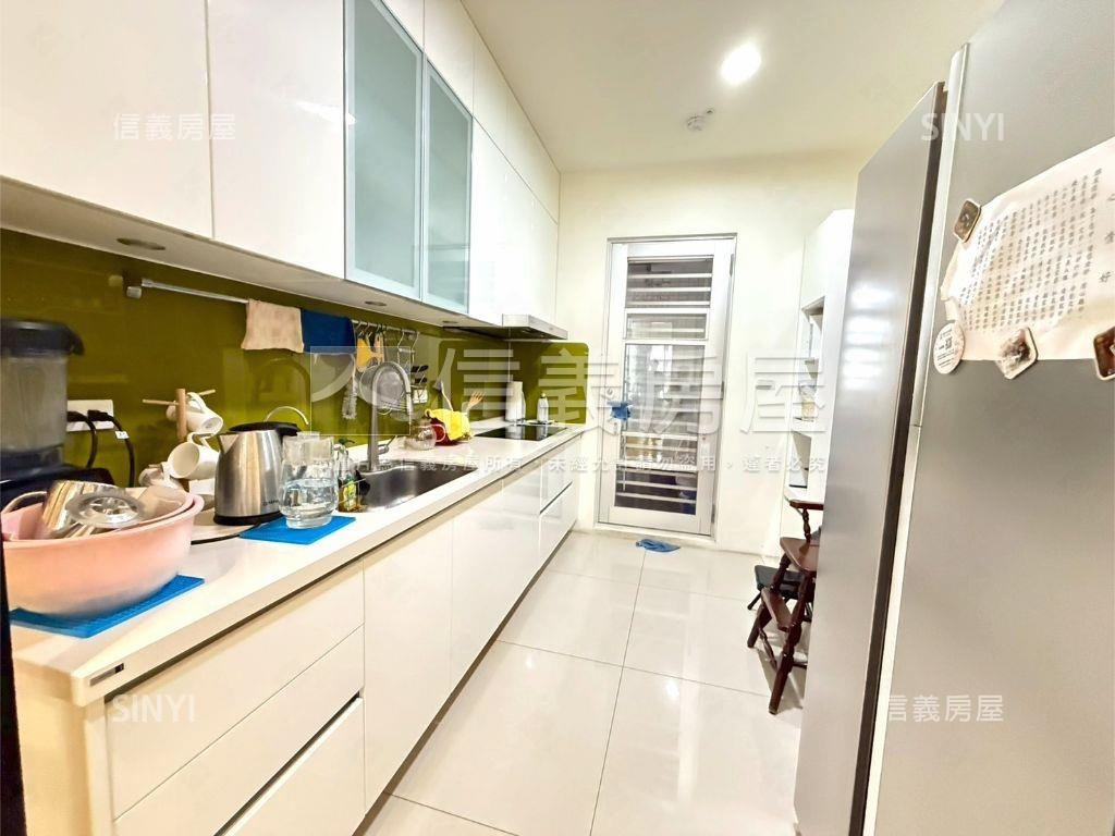 水悅灣邊間採光三房平車房屋室內格局與周邊環境