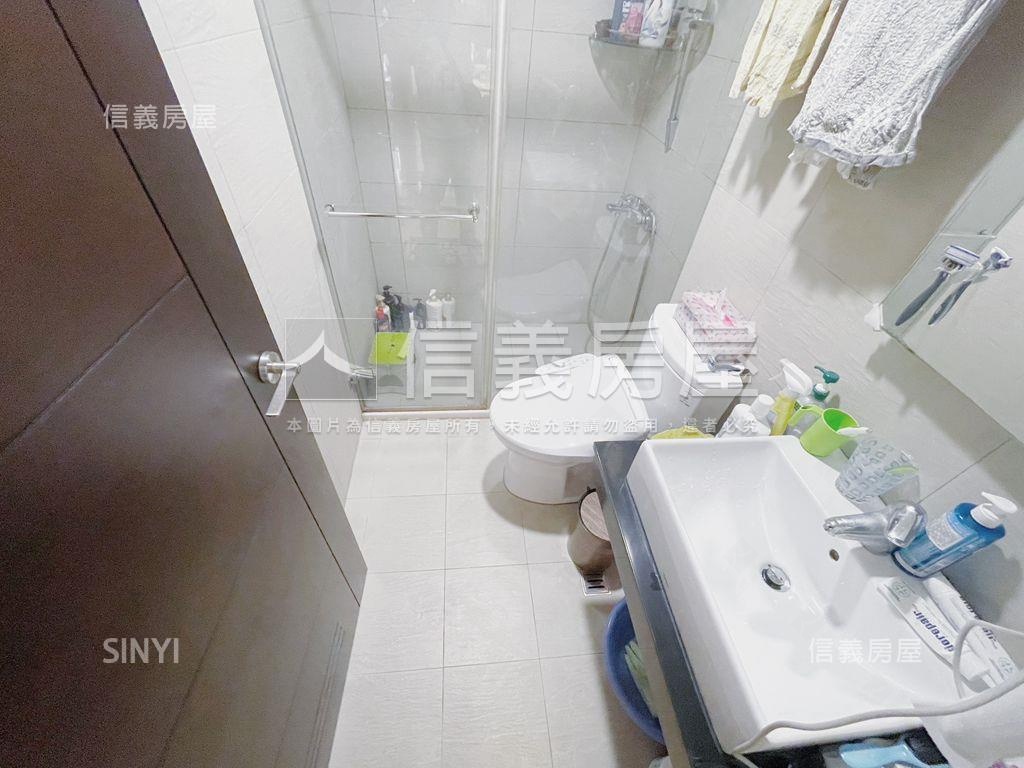 三峽曉學堂精緻３房車位房屋室內格局與周邊環境