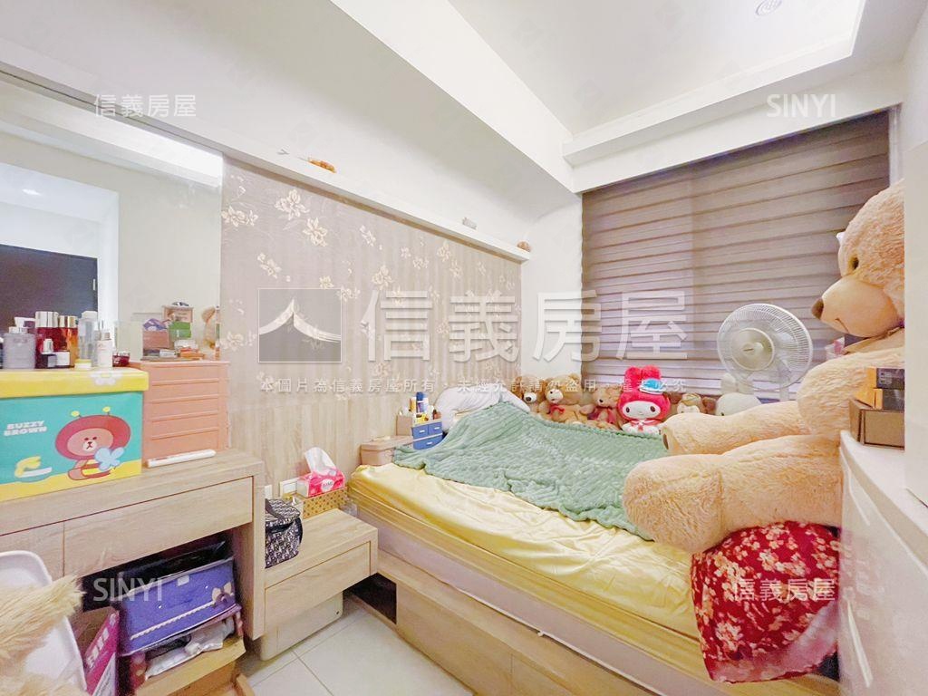 三峽曉學堂精緻３房車位房屋室內格局與周邊環境