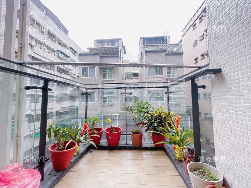 三峽曉學堂精緻３房車位房屋室內格局與周邊環境