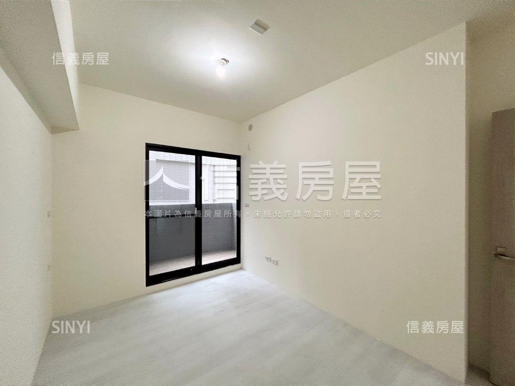 金雅稀有全新華廈房屋室內格局與周邊環境