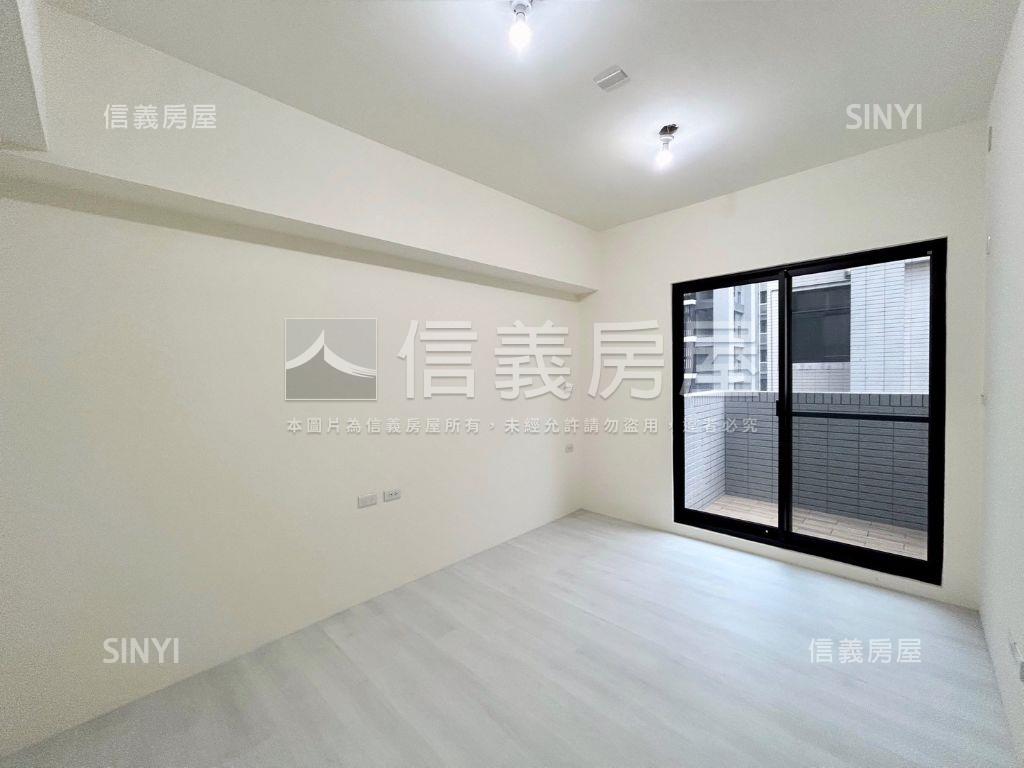 金雅稀有全新華廈房屋室內格局與周邊環境