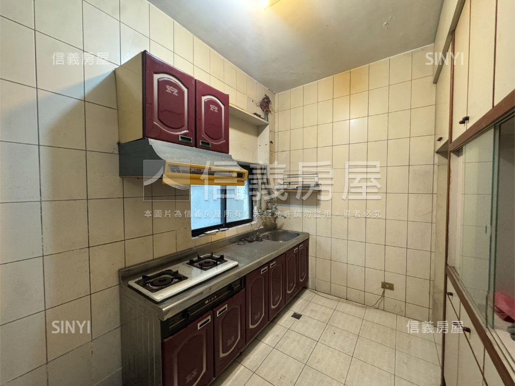 光華街大空間房屋室內格局與周邊環境