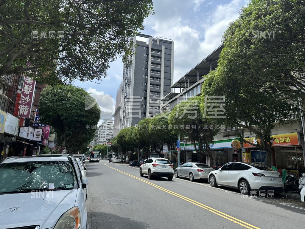 三民美式鄉村精裝二樓房屋室內格局與周邊環境
