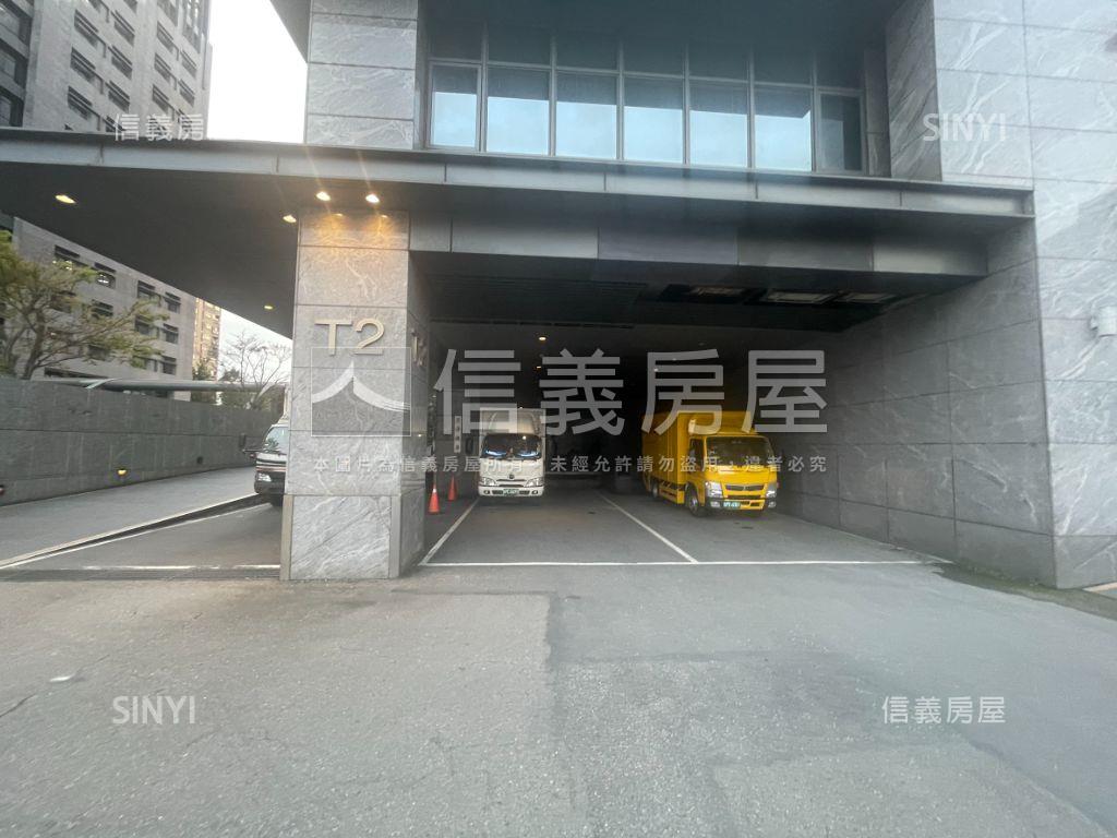 Ｔ２企業總部整層房屋室內格局與周邊環境