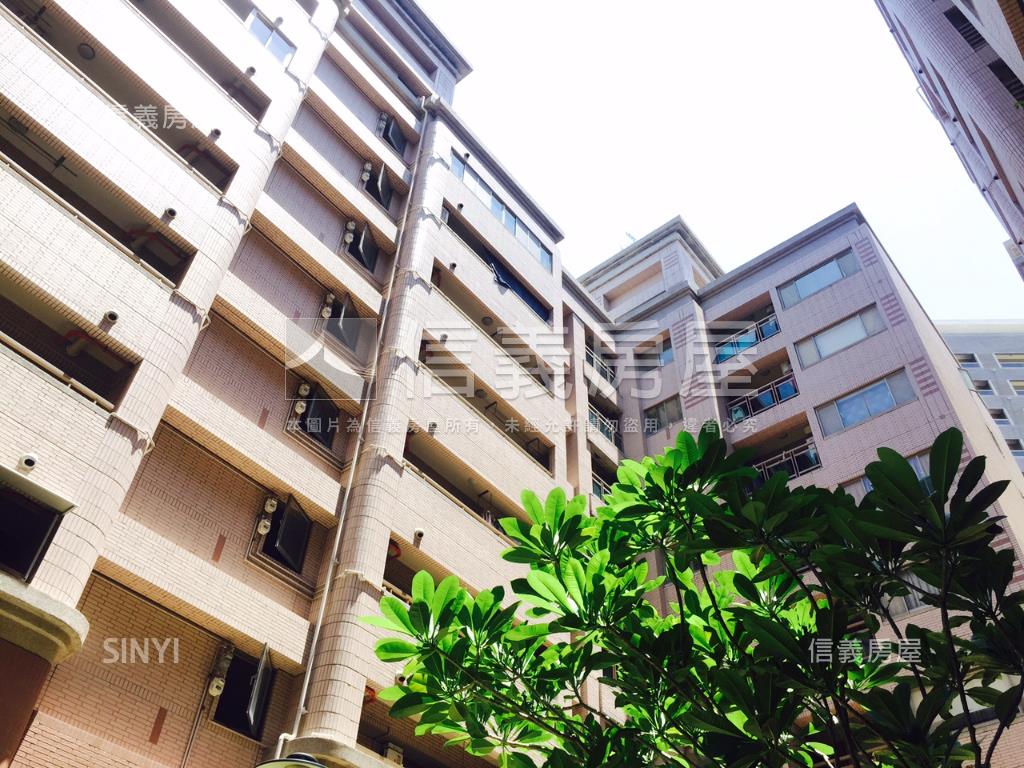 國泰萊茵三房平車房屋室內格局與周邊環境