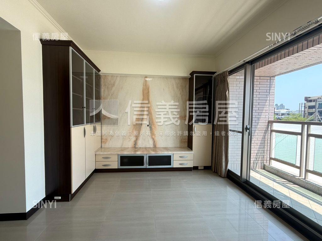 國泰萊茵三房平車房屋室內格局與周邊環境