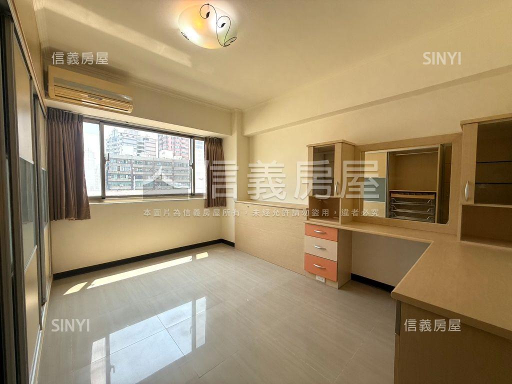 國泰萊茵三房平車房屋室內格局與周邊環境