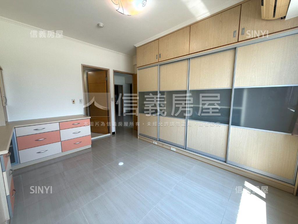 國泰萊茵三房平車房屋室內格局與周邊環境