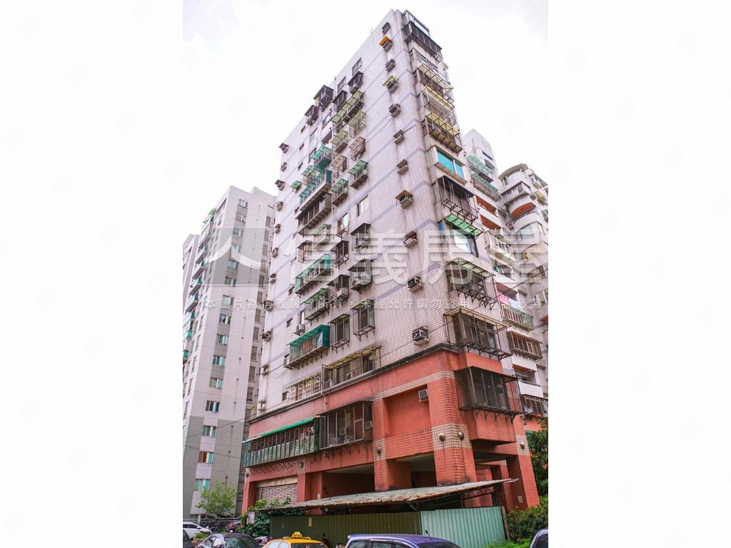 哈佛河景三房有車位房屋室內格局與周邊環境