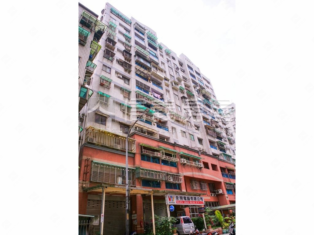 哈佛河景三房有車位房屋室內格局與周邊環境