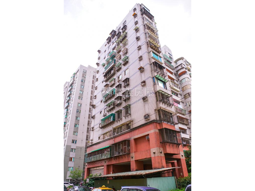 哈佛河景三房有車位房屋室內格局與周邊環境