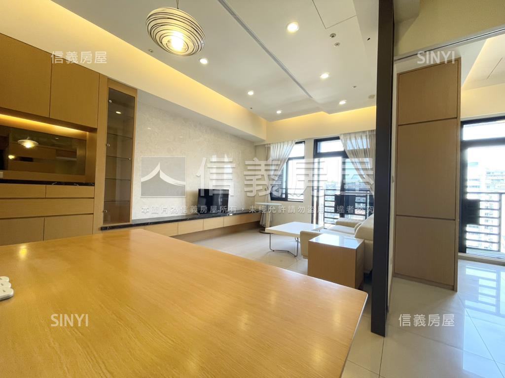 基泰之星高樓景觀２房車位房屋室內格局與周邊環境