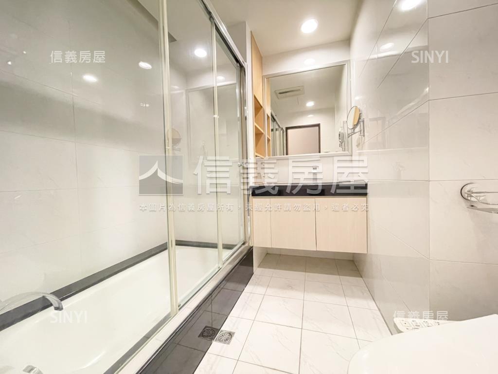 基泰之星高樓景觀２房車位房屋室內格局與周邊環境