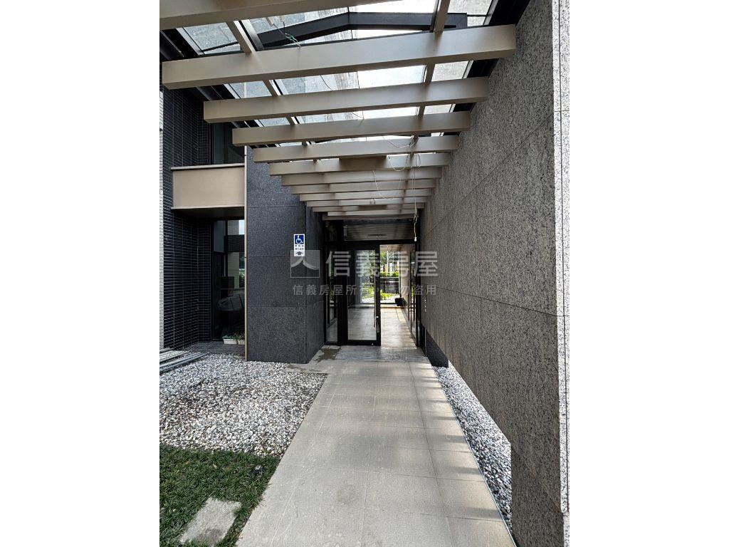 德友植仁次頂樓景觀美宅房屋室內格局與周邊環境