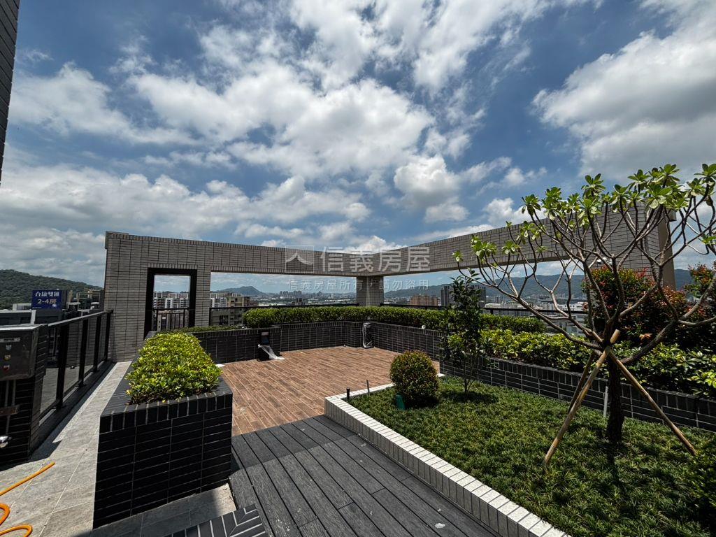 德友植仁次頂樓景觀美宅房屋室內格局與周邊環境