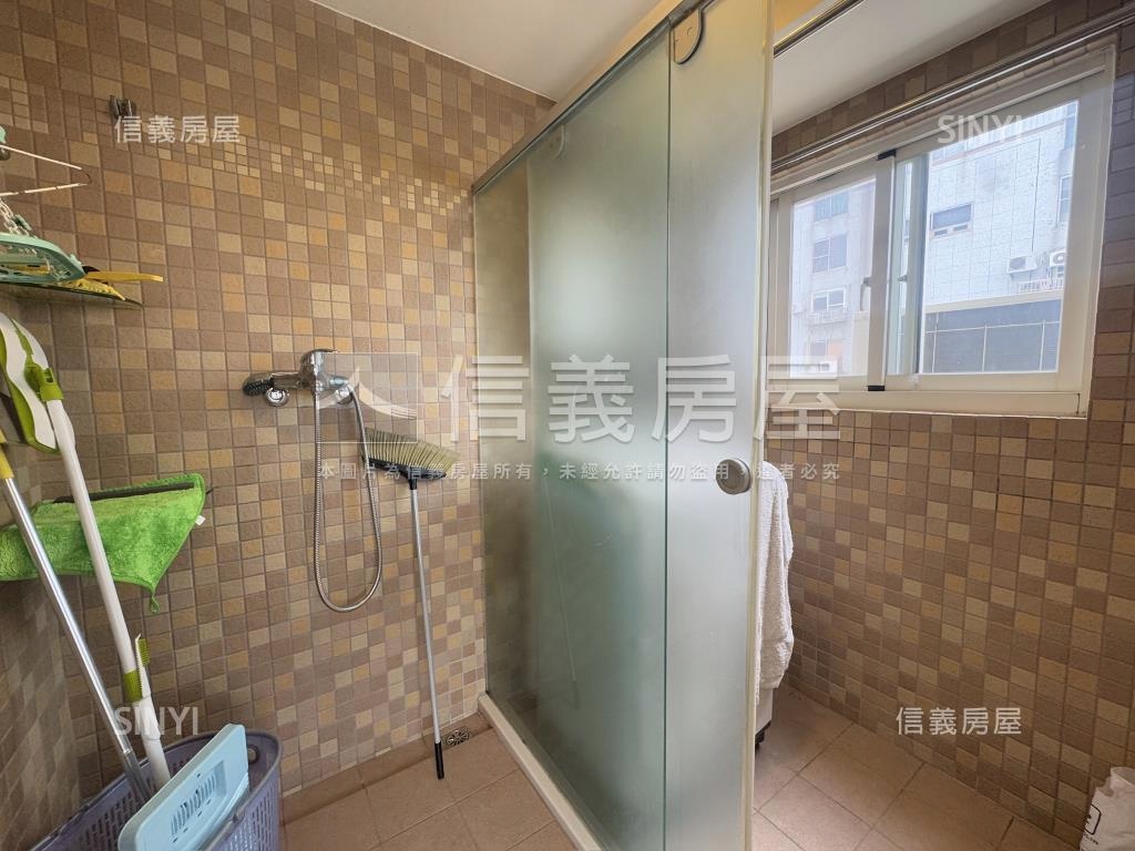 西區美宅三房高樓視野好房屋室內格局與周邊環境