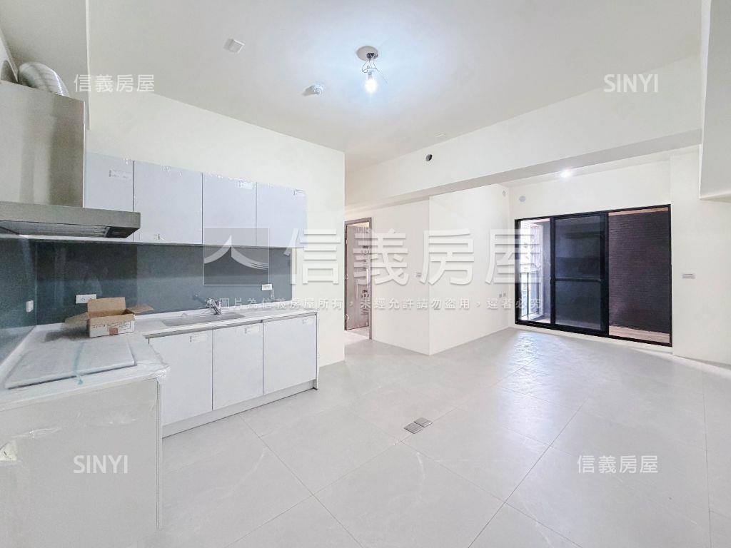 居閑５全新三房平車房屋室內格局與周邊環境